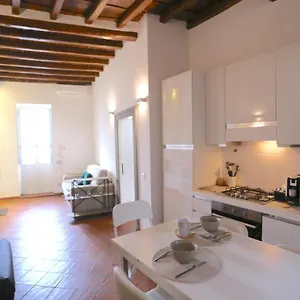 Benedetta 22 - Trastevere Apartamento